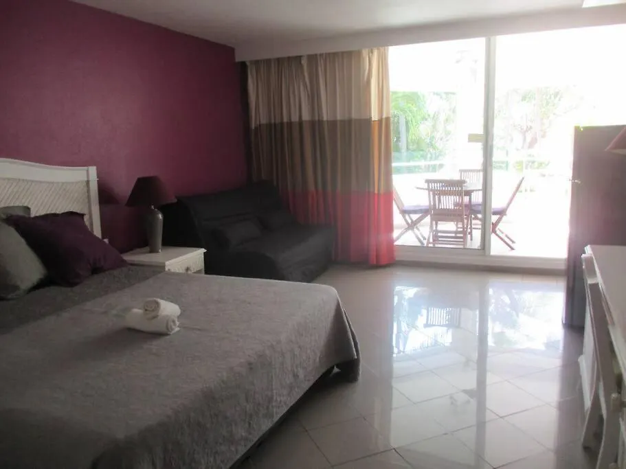 Appartement Charmant Studio Bord De Mer Residence De La Vieille Tour Le Gosier