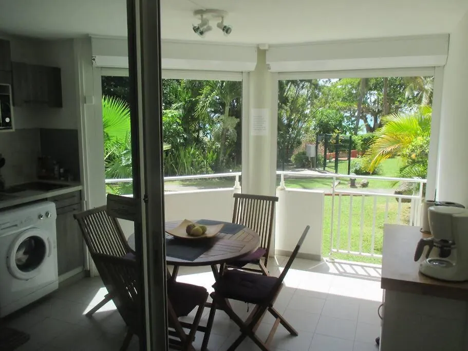 Charmant Studio Bord De Mer Residence De La Vieille Tour Le Gosier  Le Gosier (Grande-Terre)